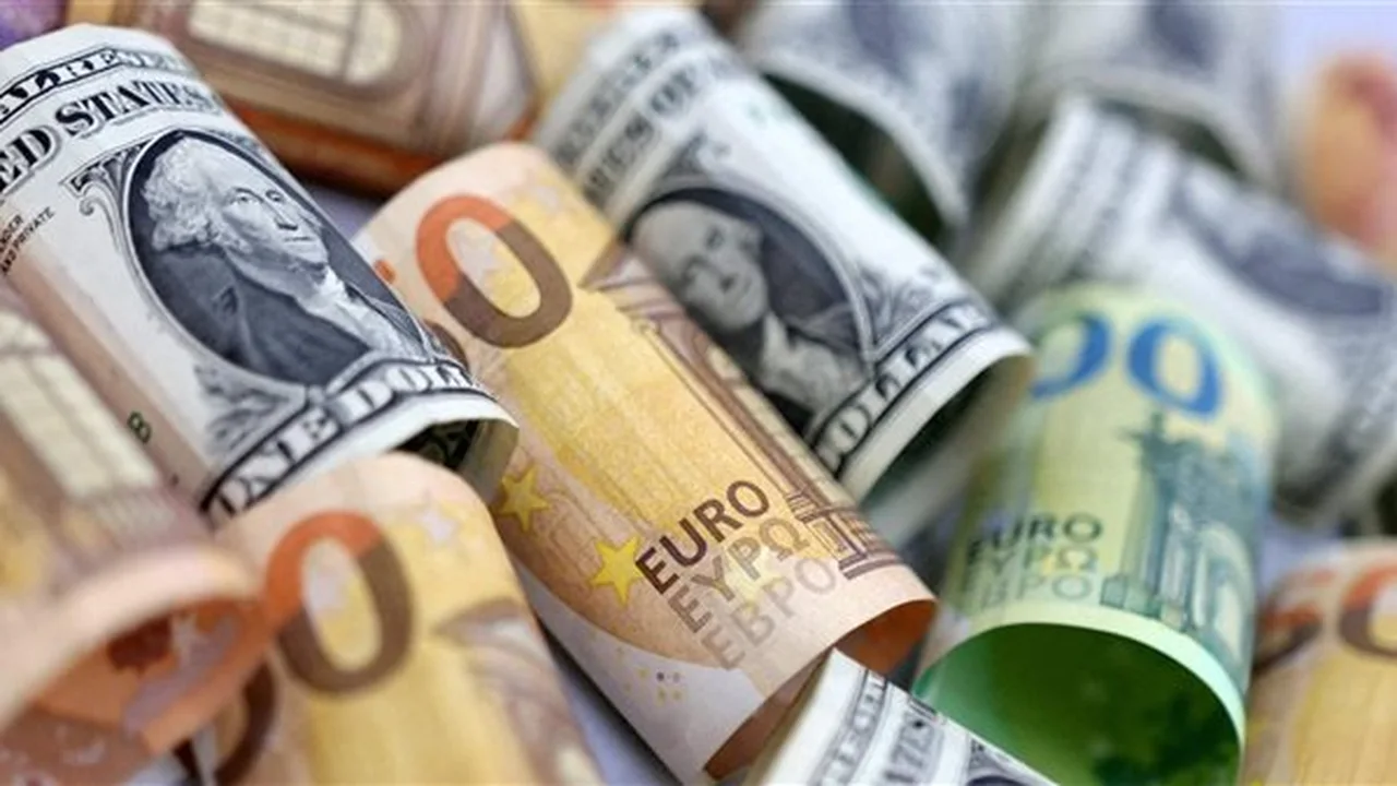 تحديثات يومية في أسعار صرف العملات العربية والأجنبية داخل البنك التجاري الدولي
